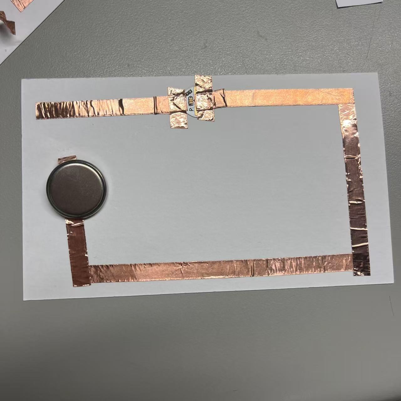Simplest parallel circuit