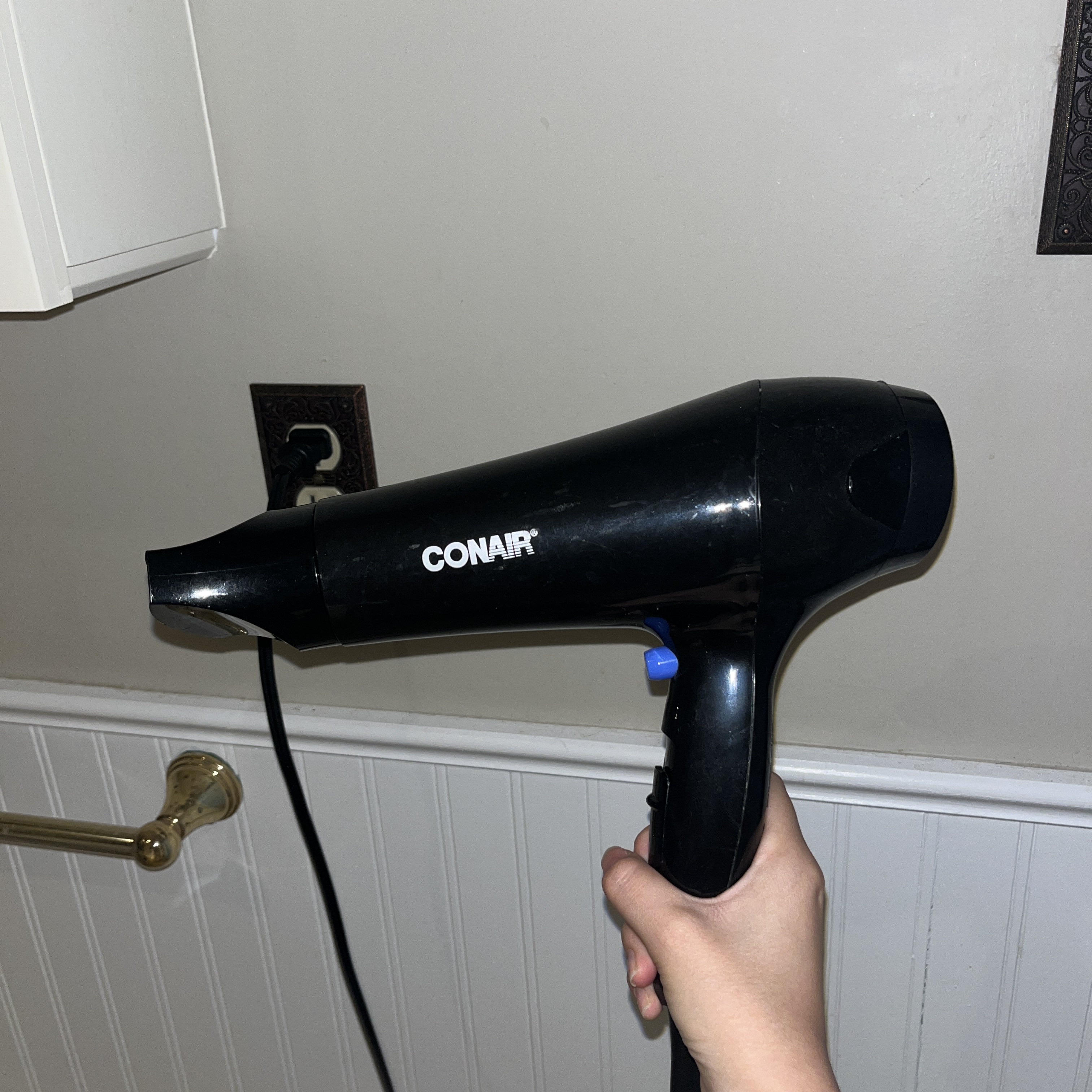 The sound of a hair dryer